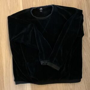 Athlta girl Black Fuzzy Crew Neck Sweater